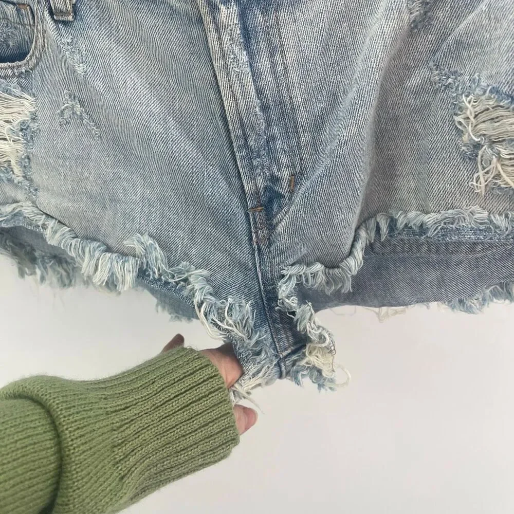 Pistola Women's Low Rise Distressed Raw Frayed Hem Denim Shorts Light Wash Size